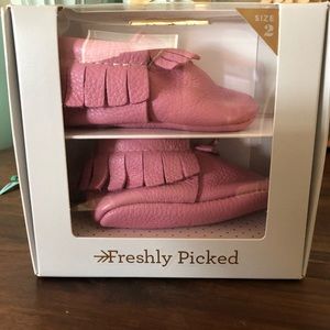 Freshly picked size 2 peony new in box moccasins
